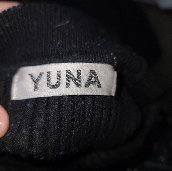 Yuna ribbed Turtleneck size small black. - Picture 9 of 9